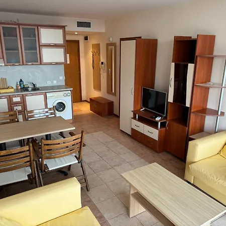 Spacious Beachfront - Kaya Apartment Sunny Beach