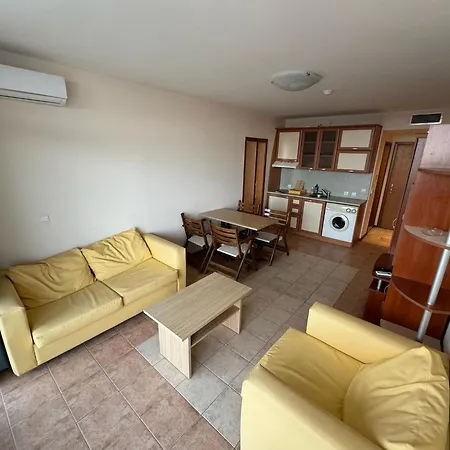 Spacious Beachfront - Kaya *