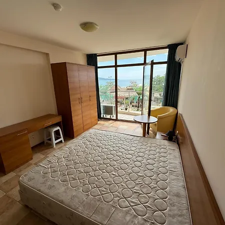 Spacious Beachfront - Kaya Daire Sunny Beach