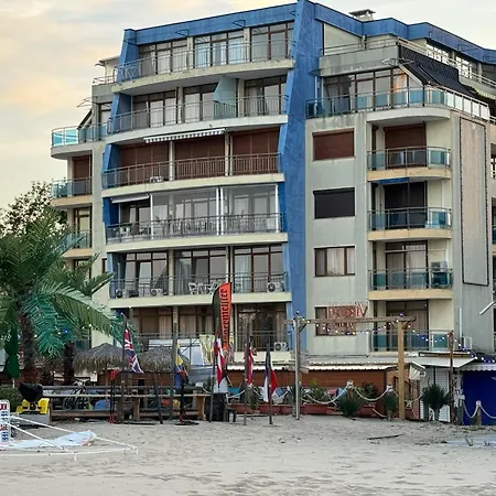 Daire Spacious Beachfront - Kaya *