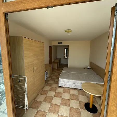 Spacious Beachfront - Kaya