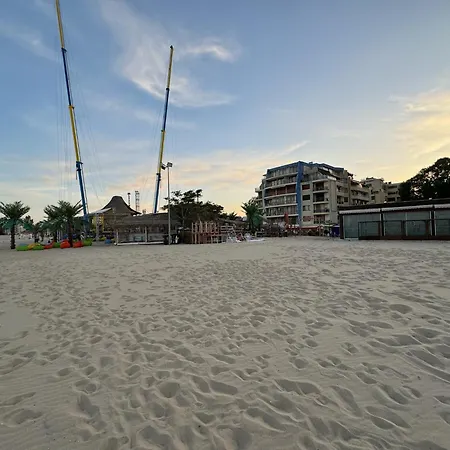 アパート Spacious Beachfront - Kaya *