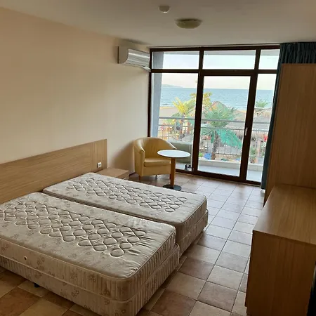 Spacious Beachfront - Kaya Slantschew brjag