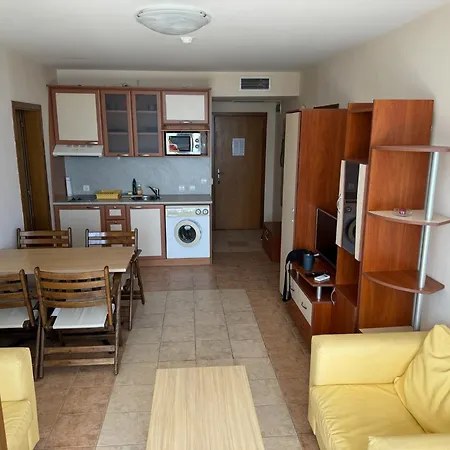 Spacious Beachfront - Kaya *